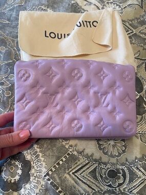 ❌❌SOLD❌❌Louis Vuitton Lilac Coussin Pochette ( no chain strap )
